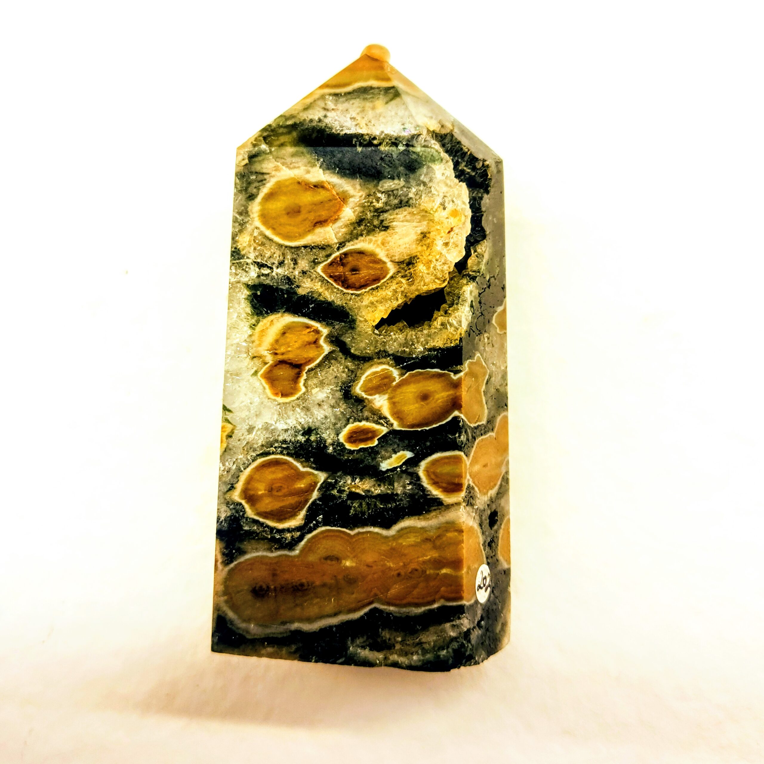 אושן ג'ספר Ocean Jasper — מגדל עם חלונות קריסטליים – תמונה 2