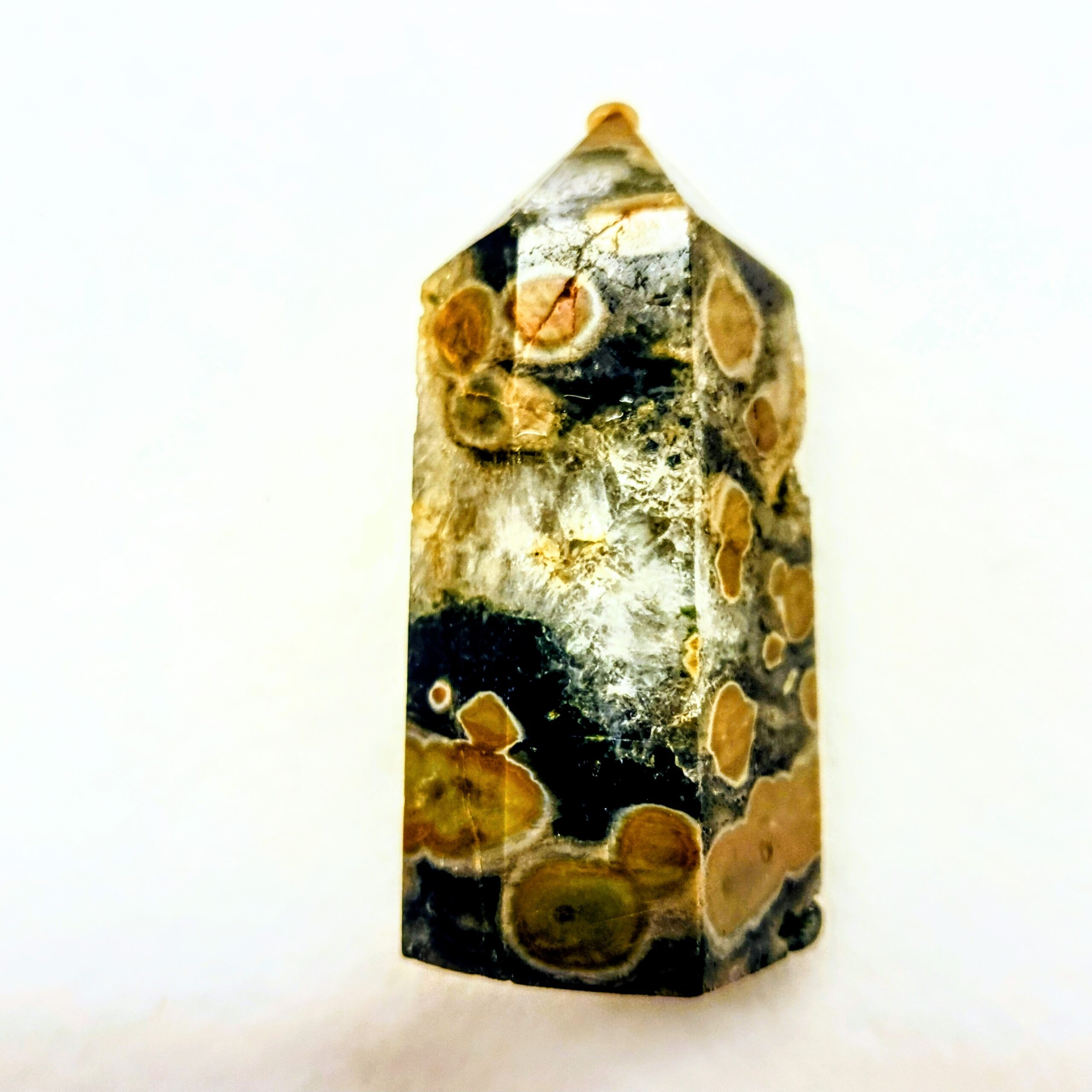 אושן ג'ספר Ocean Jasper — מגדל עם חלונות קריסטליים – תמונה 3