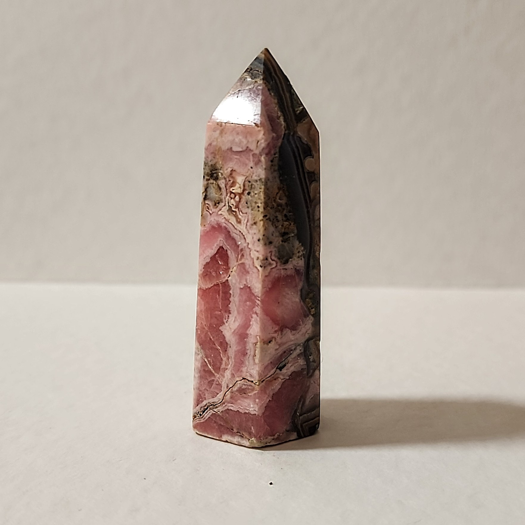 רודוכרוזיט מגדל טבעי Rhodochrosite — אבן האהבה העצמית והריפוי הרגשי | קריסטל ורוד לצ'אקרת הלב – תמונה 3