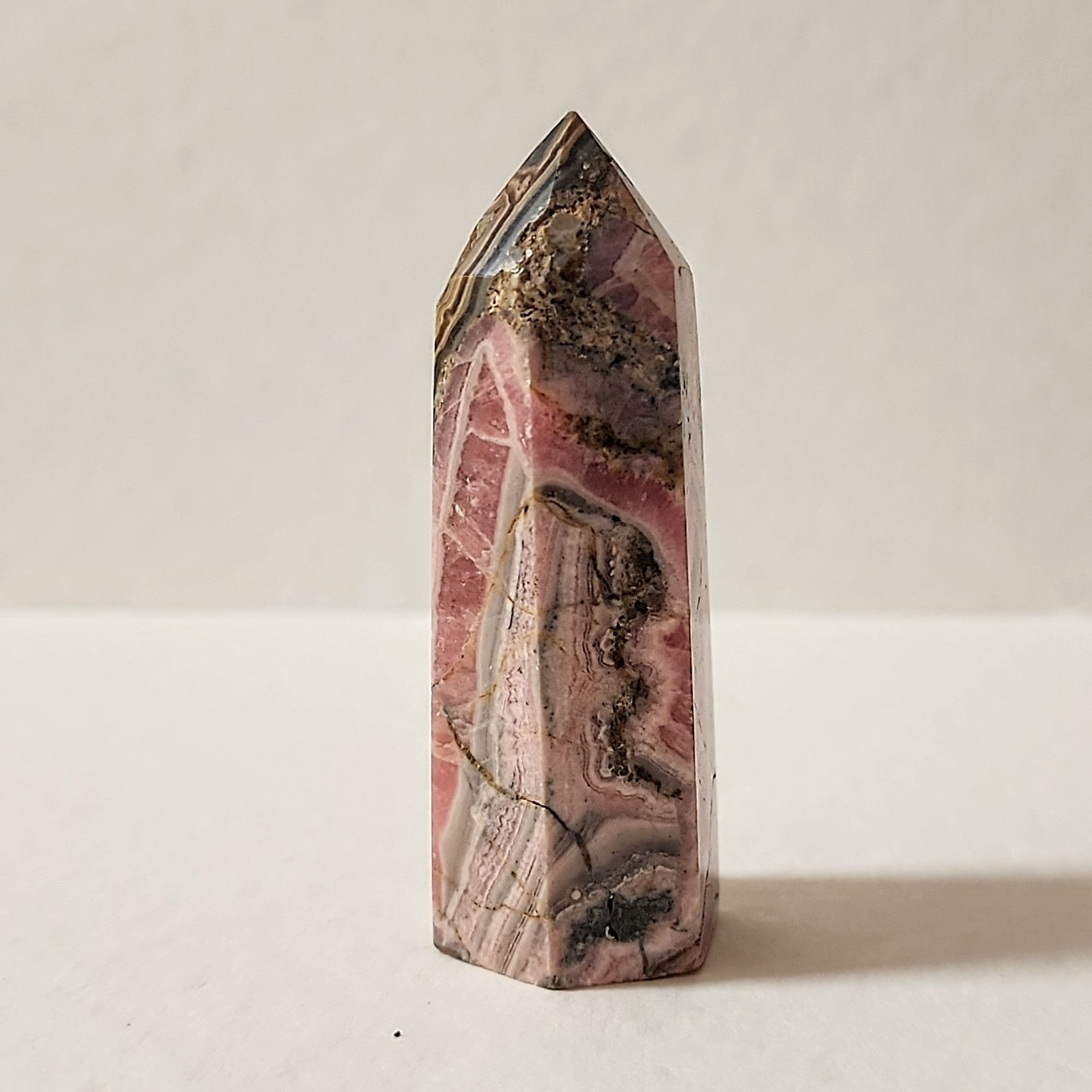 רודוכרוזיט מגדל טבעי Rhodochrosite — אבן האהבה העצמית והריפוי הרגשי | קריסטל ורוד לצ'אקרת הלב – תמונה 5