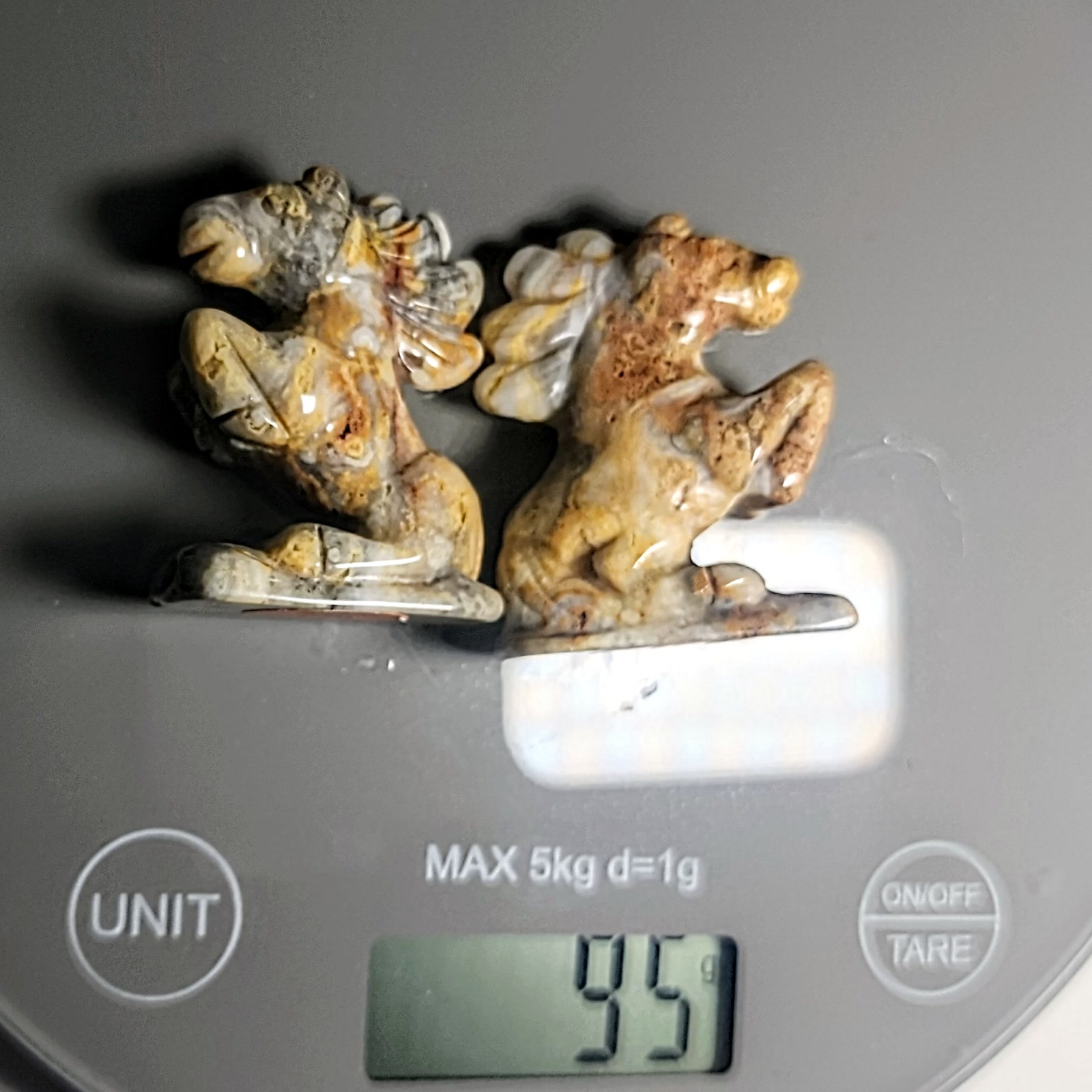 זוג פסלוני סוסים מגולפים Crazy Lace Agate, 5 ס"מ – תמונה 4