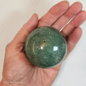 ספירת קוורץ תות ירוק Green Strawberry Quartz מלוטשת