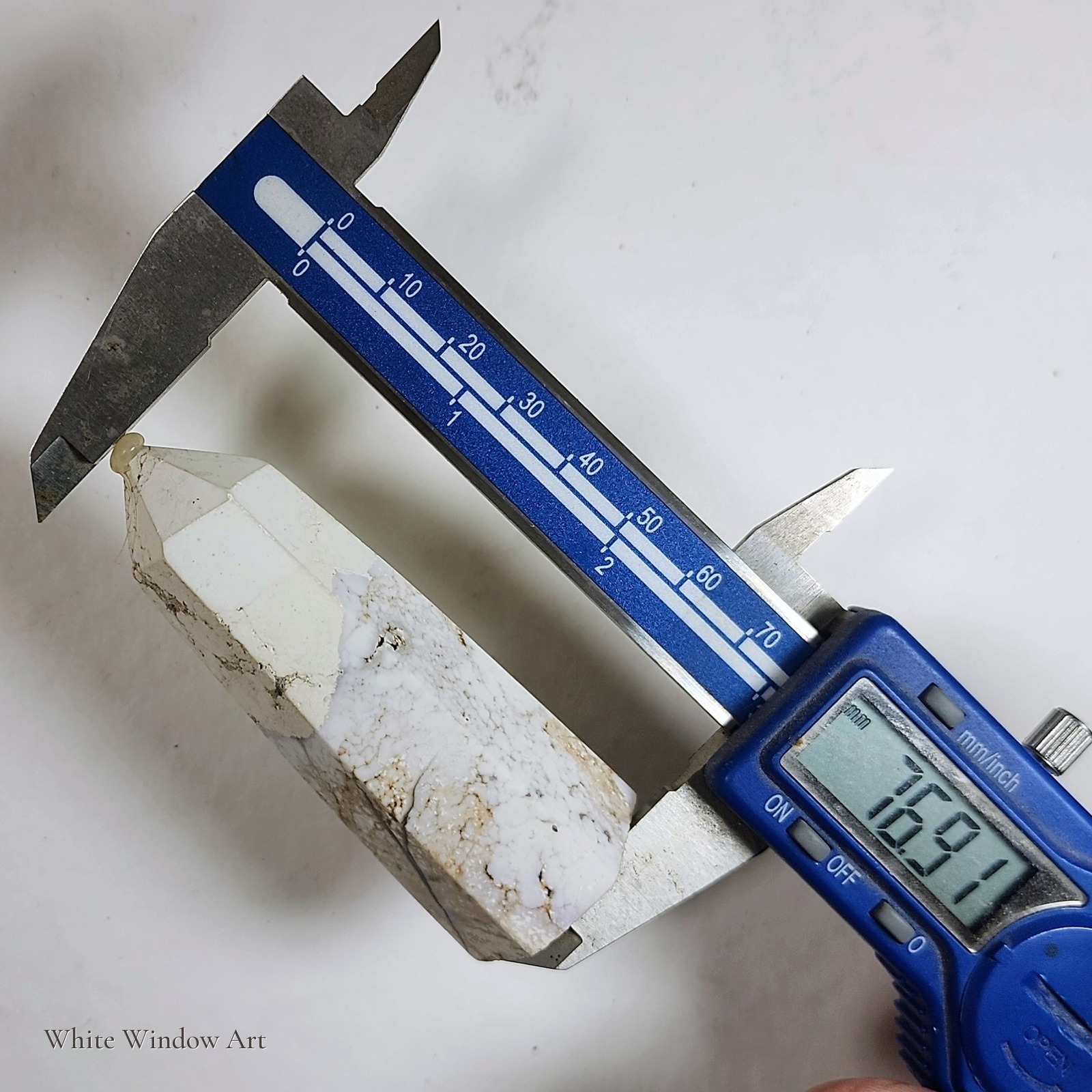 מגדל מגנזיט Magnesite מלוטש – תמונה 3
