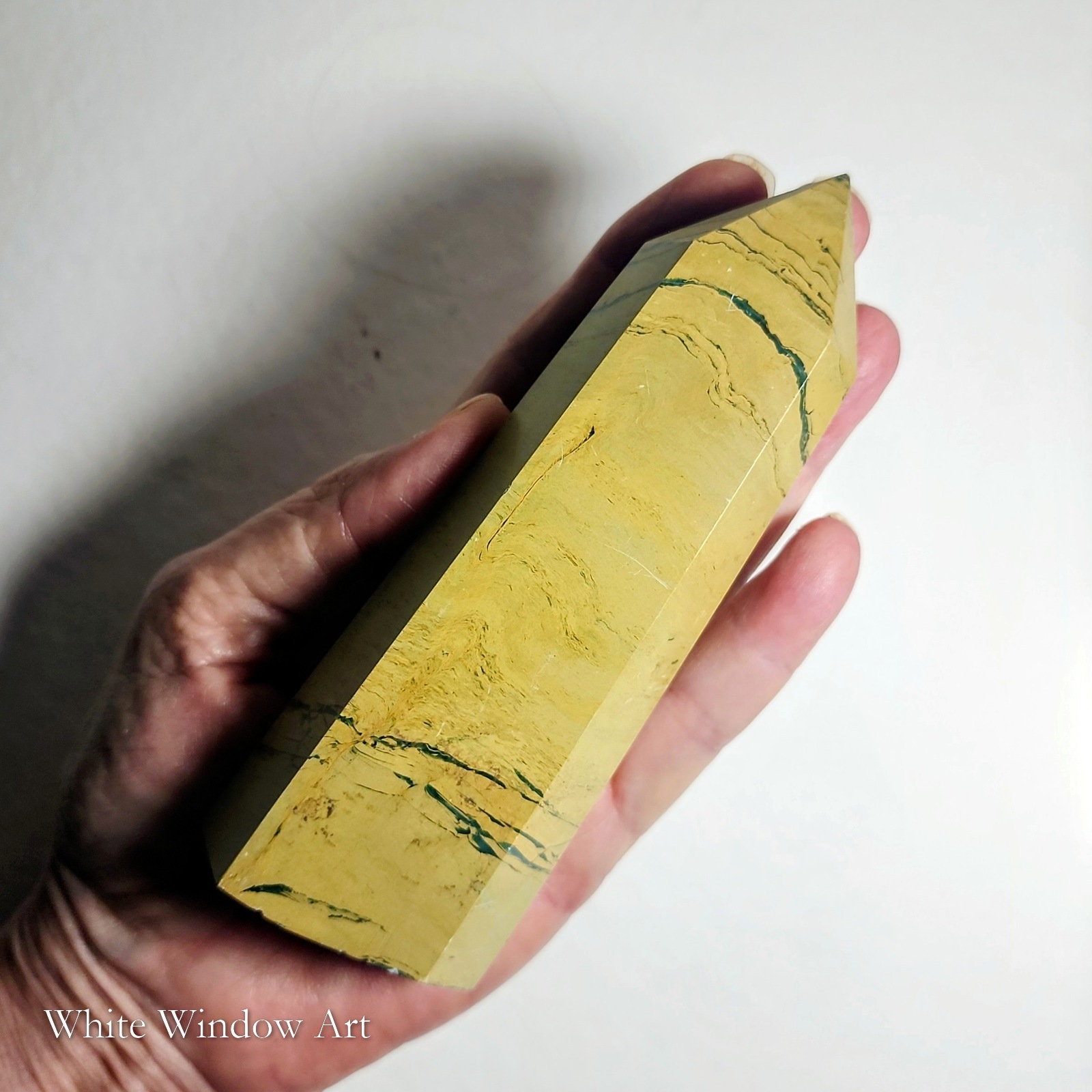 מגדל סרפנטין (ג'ייד צהוב) Yellow Jade Serpentine מלוטש, 13.7 ס"מ